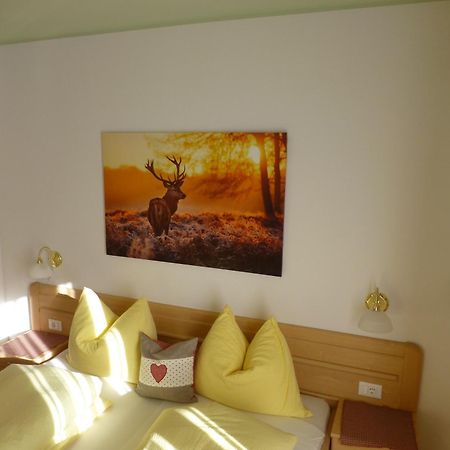 Garni Helfer Bed & Breakfast Dobbiaco Ngoại thất bức ảnh
