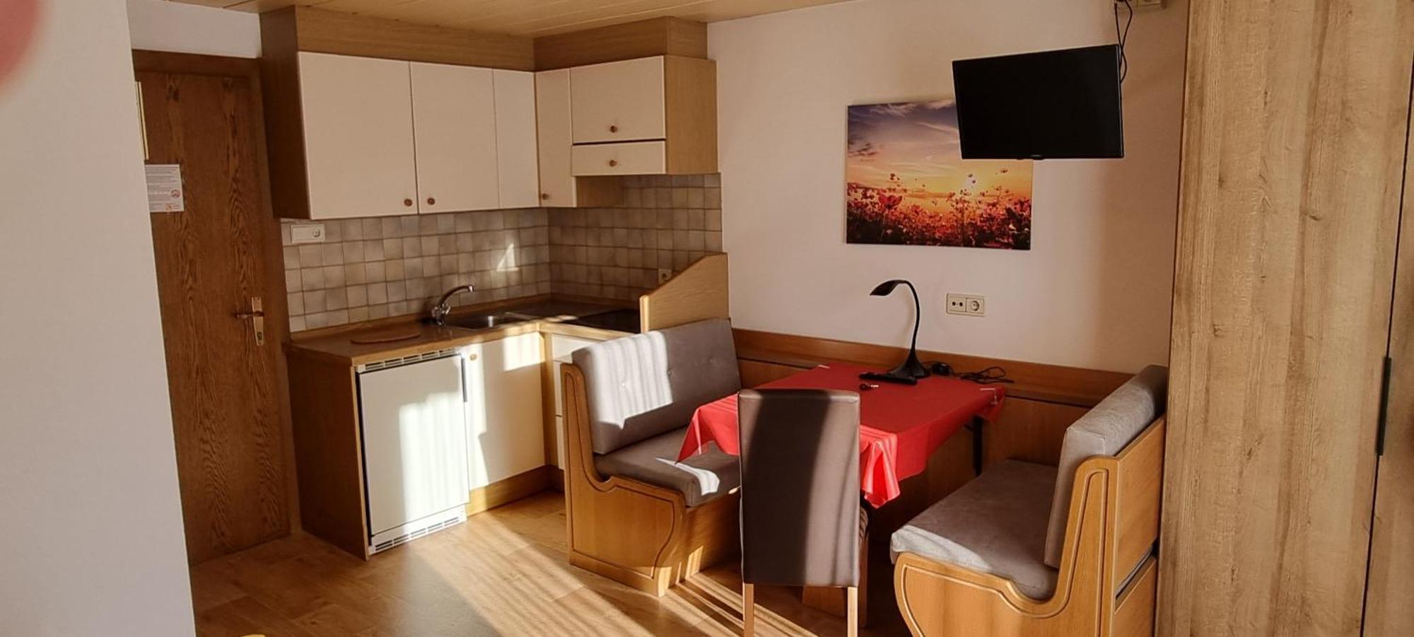 Garni Helfer Bed & Breakfast Dobbiaco Ngoại thất bức ảnh